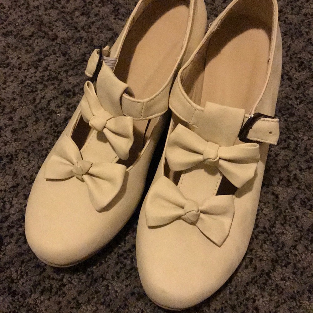 Medium heels